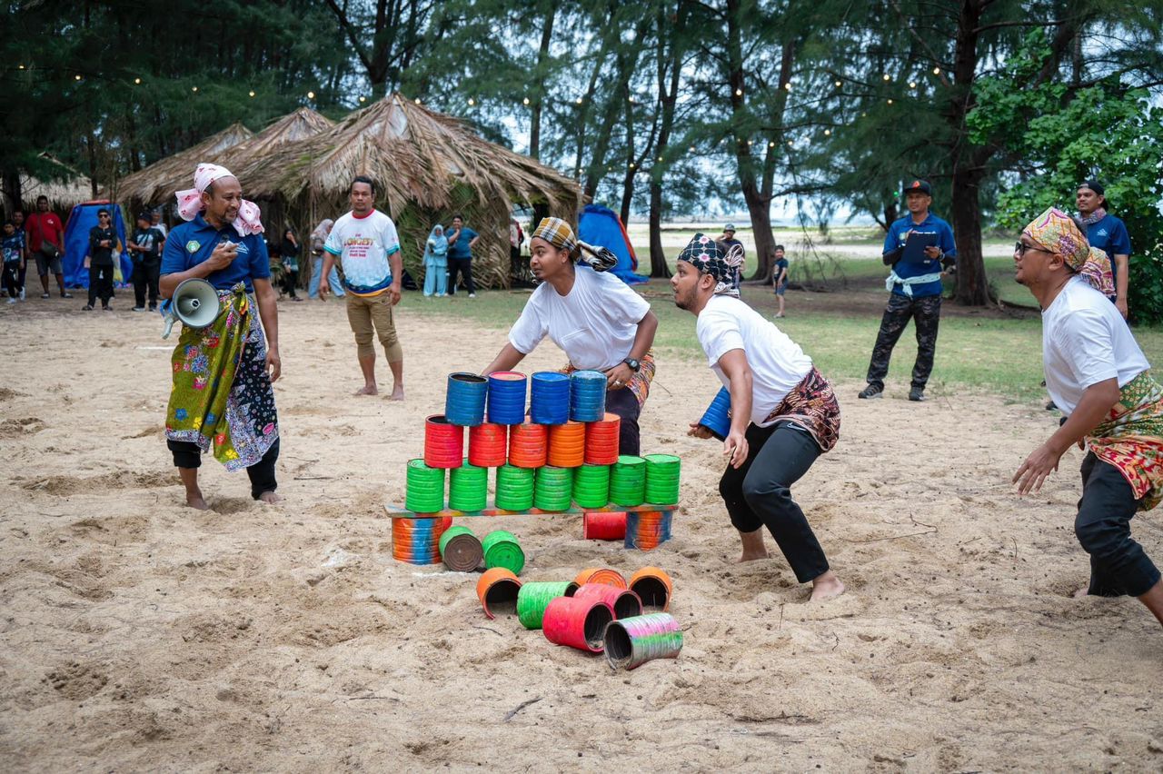 Permainan Tradisional ketika Festival Pantai Terengganu 2024 fff